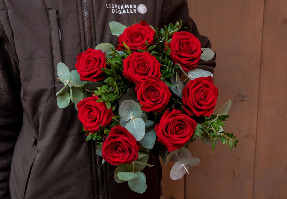 bouquet de roses avec feuillage