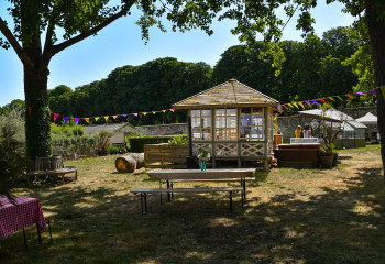 Guinguette de Gally au printemps
