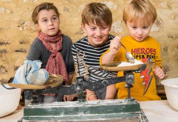 Atelier pain pour enfant  à la Ferme de Gally