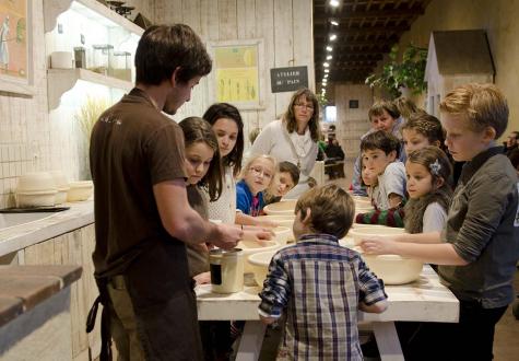 Atelier pain pour enfant à la Ferme de Gally de Saint Cyr l'Ecole et de Sartrouville