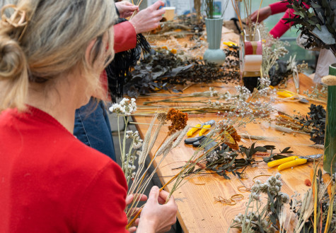 Atelier couronne d'automne à la Serre des Ateliers des Fermes de Gally